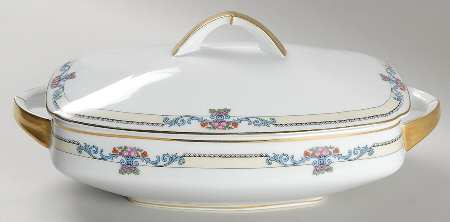 6905 Oval Covered Vegetable
