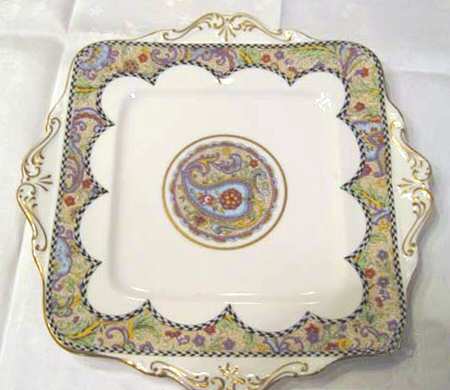 PAR33 Square Handled Cake Plate