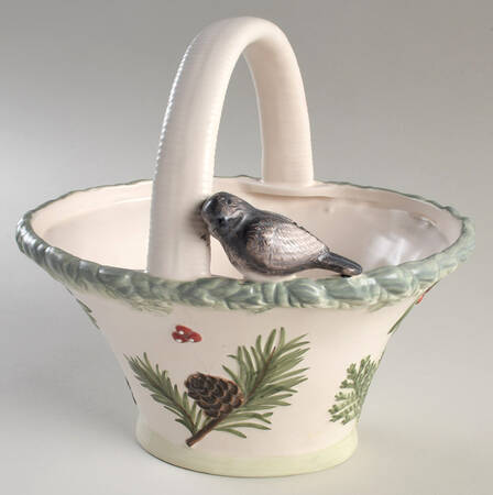 Winterwood Green Sculpted Basket