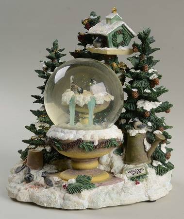 Winterwood Green Snow Globe