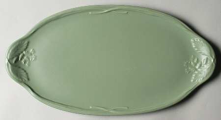 Winterwood Green 16" Oval Serving Platter