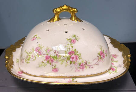 POY186 Muffin Dish & Lid