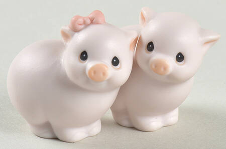Pigs-Noahs Ark Cracked Egg - Pigs - Egg Trademark With Box
