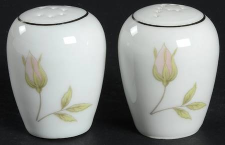 Cotillion Salt & Pepper Set