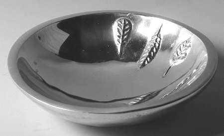 Seasons Leaves 8" Round Metal Bowl