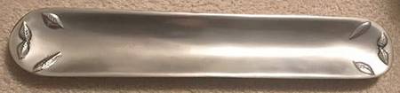Seasons Leaves Metal Bread Tray