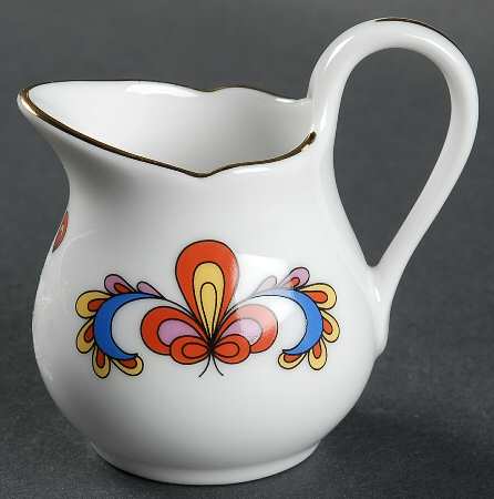 Farmer's Rose (Scalloped, Gold Trim) Mini Creamer