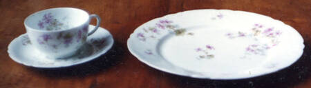 POY197 Flat Cup & Saucer Set