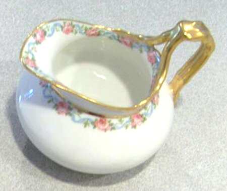 POY204 Creamer
