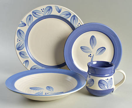 Villa Flora 32 Piece Estate Set
