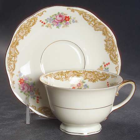 Priscilla Footed Cup & Saucer Set