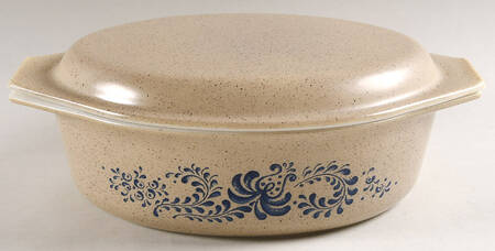 Homestead 2.5 Quart Oval Covered Casserole