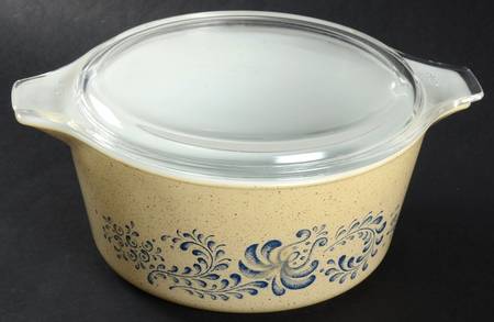 Homestead 1.5 Qt Round Covered Casserole