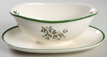 Christmas Tree Gravy Boat with Attached Underplate