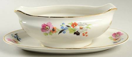 PRI10 Gravy Boat with Attached Underplate
