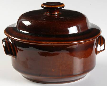 PFA28 1.25 Qt Round Covered Casserole