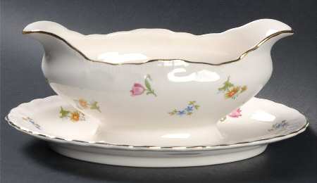 Revere (Smooth Gold Trim) Gravy Boat with Attached Underplate