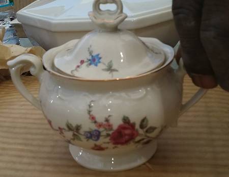 POL27 Sugar Bowl & Lid