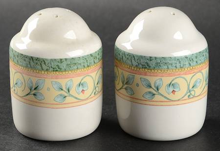 French Quarter (Stoneware) Salt & Pepper Set