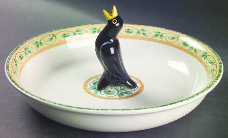 French Quarter (Stoneware) 10" Pie Baking Plate with Pie Bird