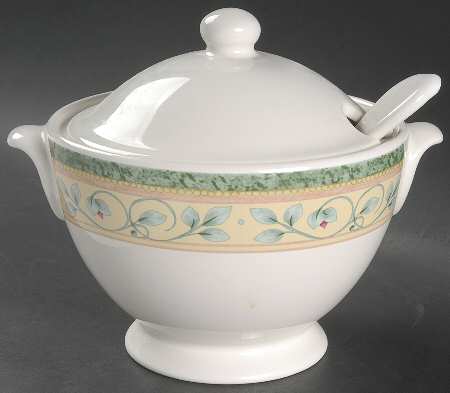 French Quarter (Stoneware) Mini Tureen w/Lid & Ladle