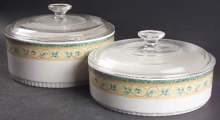 French Quarter (Stoneware) 4-Piece Bakeware Set (2 Bakers with Lids)