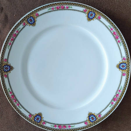 PUN52 Salad Plate