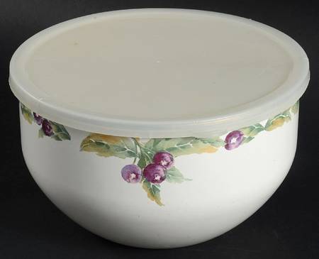 Jamberry 7 3/4" Metal Bowl W/Plastic Lid