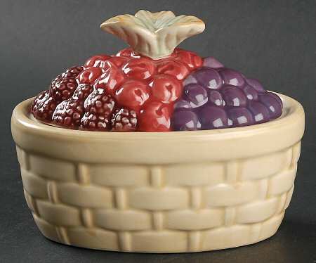 Jamberry Sculpted Deviled Egg Covered Bowl