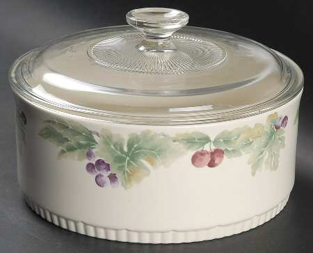 Jamberry 2.5 Quart Round Covered Baker