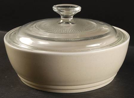 Cappuccino 1.25 Qt Round Covered Casserole