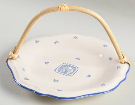 Maison Blue 5 3/8"-5 5/8" Bamboo Handled Serving Plate  HC
