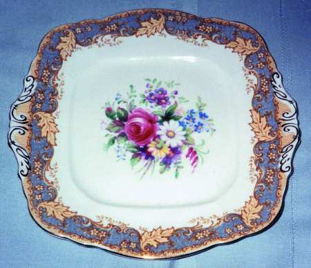PAR47 Handled Cake Plate