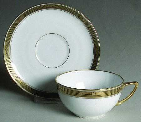 Pic46 Coupe Flat Cup & Saucer Set