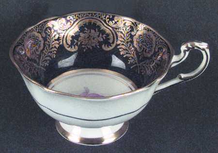 A1085 Footed Cup