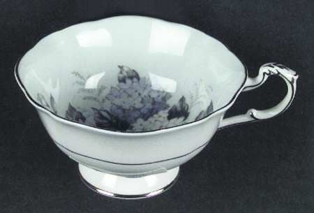 A1427 Footed Cup