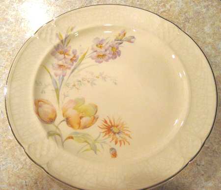 Gladiola Dinner Plate
