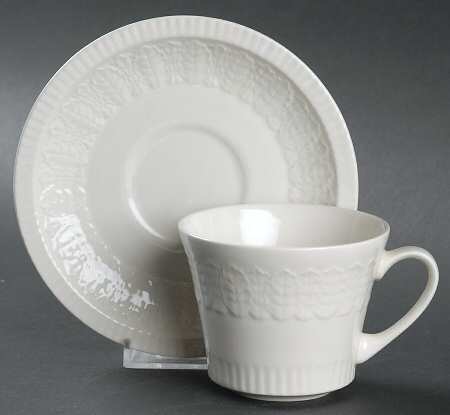 PNT9 Flat Cup & Saucer Set