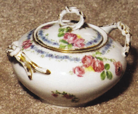 POY285 Sugar Bowl & Lid