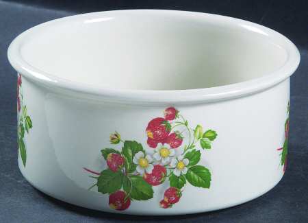 Strawberries 7" Round Vegetable/Souffle (Drum)