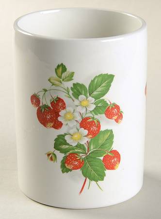 Strawberries Small Canister No Wood Lid