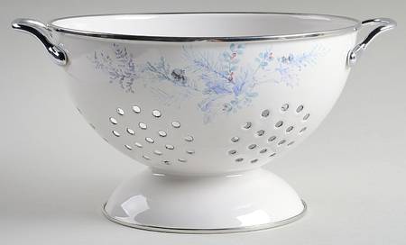 Winter Frost 3 Quart Metal Colander