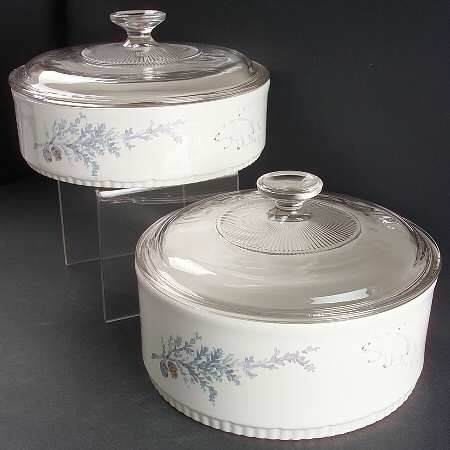 Winter Frost 4-Piece Bakeware Set (2 Bakers with Lids)