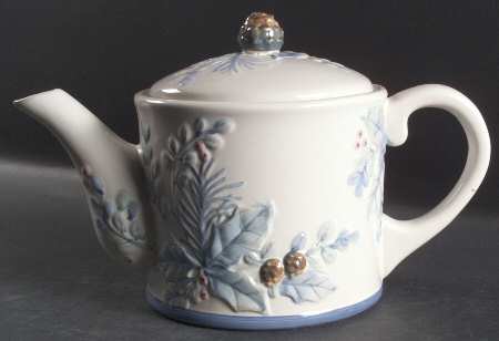 Winter Frost Sculpted Teapot & Lid
