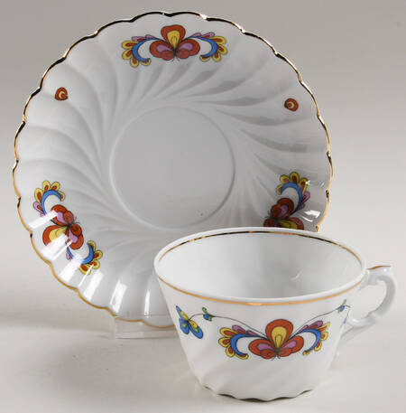 Farmer's Rose (Swirl, Gold Trim) Flat Cup & Saucer Set
