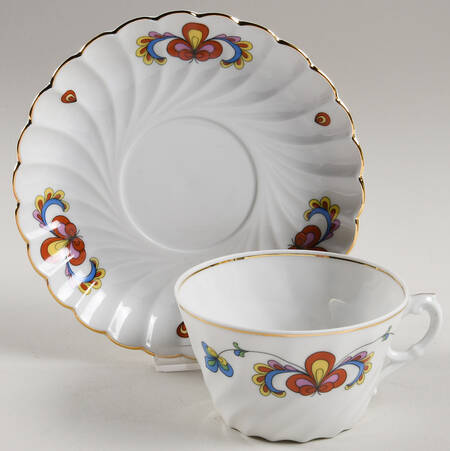 Farmer's Rose (Swirl, Gold Trim) Flat Cup & Saucer Set