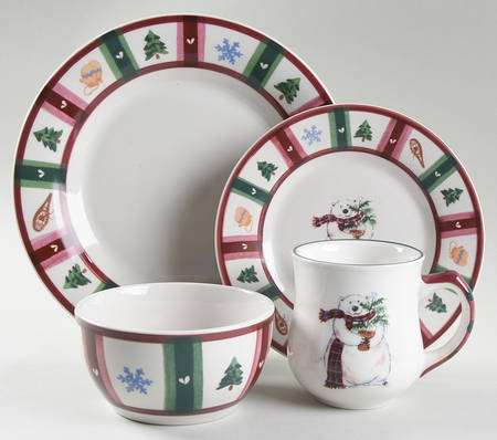 Snow Bear 32 Piece Estate Set