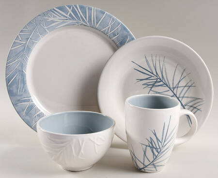 Spruce 32 Piece Estate Set
