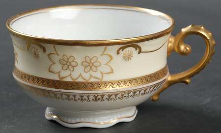 Sandringham Footed Cup