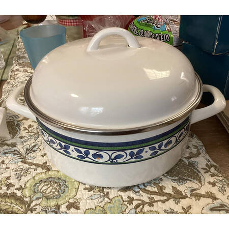 Orleans 5 Qtt Metal Dutch Oven & Lid